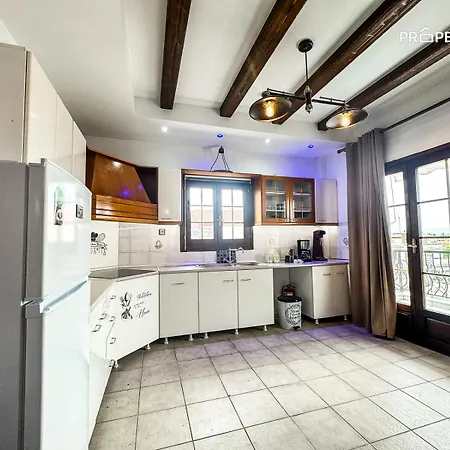 Sivas Deluxe House * Nea Kallikrateia