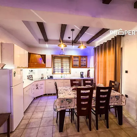 Sivas Deluxe House * Nea Kallikrateia