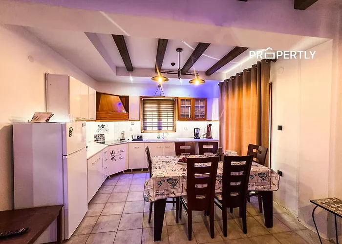 Sivas Deluxe House * Nea Kallikrateia