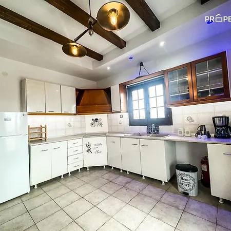 Sivas Deluxe House * Nea Kallikrateia